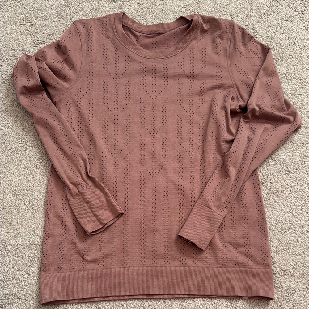 Relaxed fit perforated long sleeve